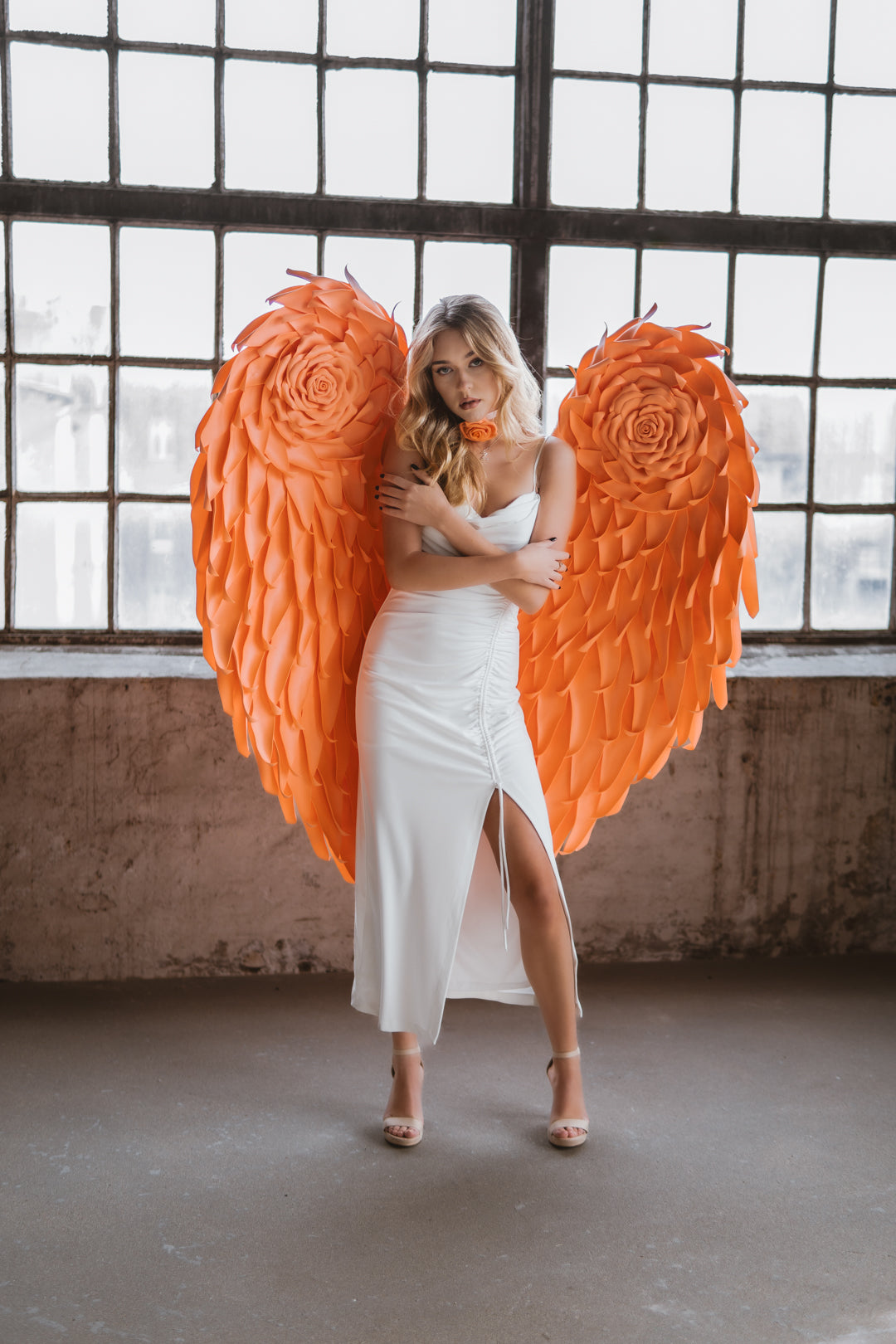 Strój anioła skrzydła  pomarańczowy "marki Bogacci"