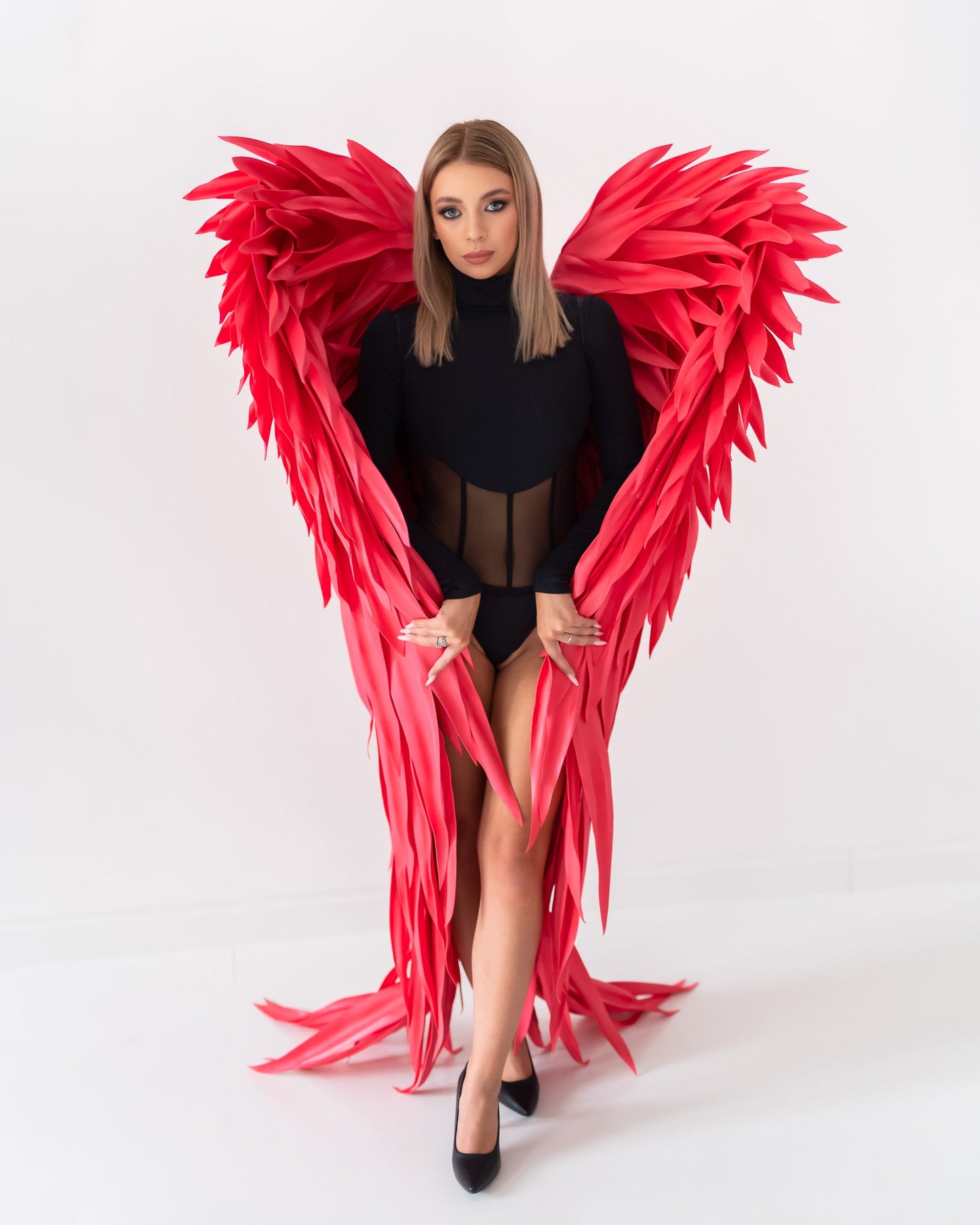 Strój anioła skrzydła czerwone serce "marki Bogacci"